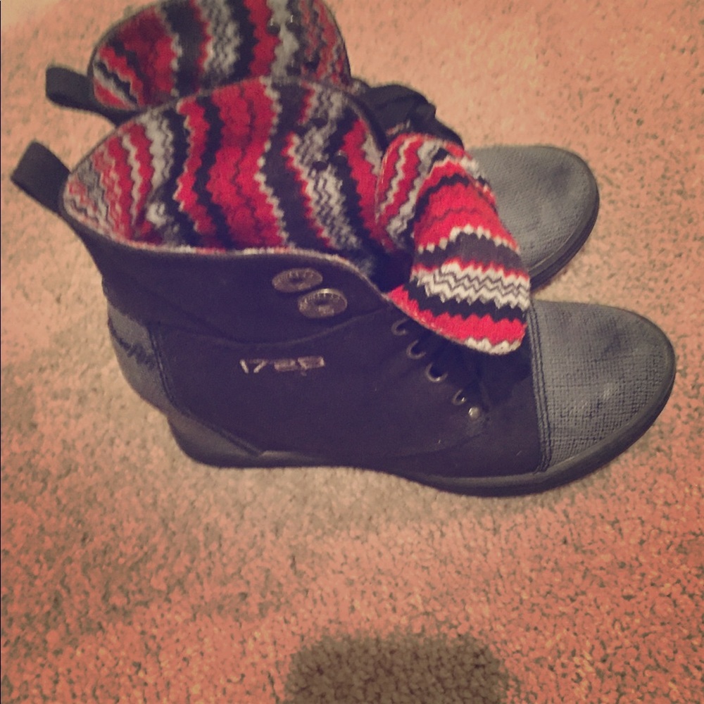 Blowfish Wedges